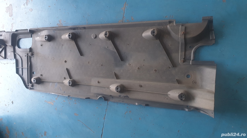 Scut lateral stanga Volkswagen Passat B7  model  2010-2014