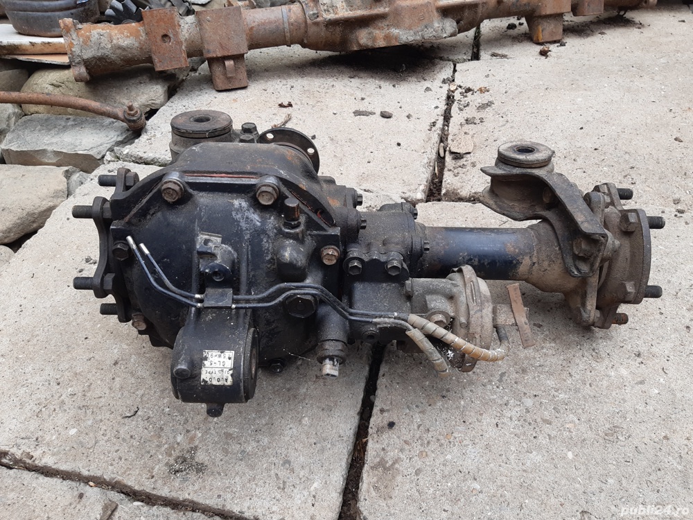 grup fata Toyota hilux