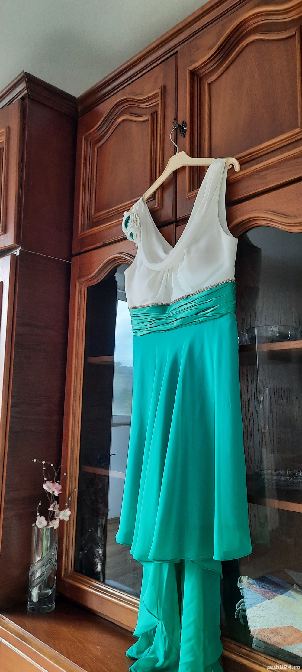 Vând rochie de ocazie