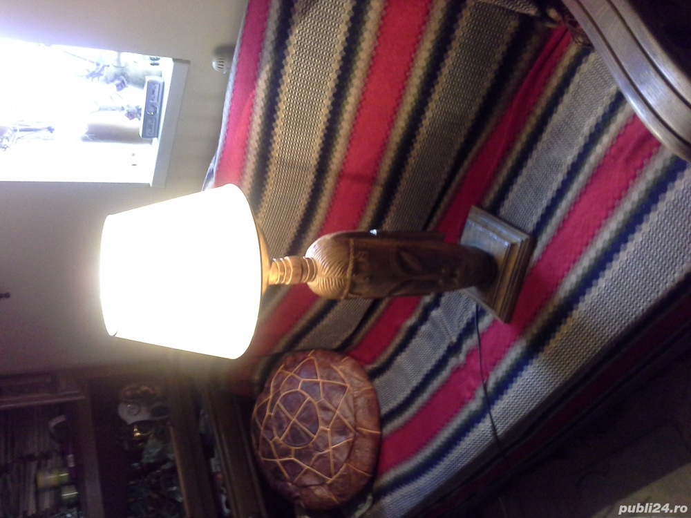 vand veioza lemn sculptat