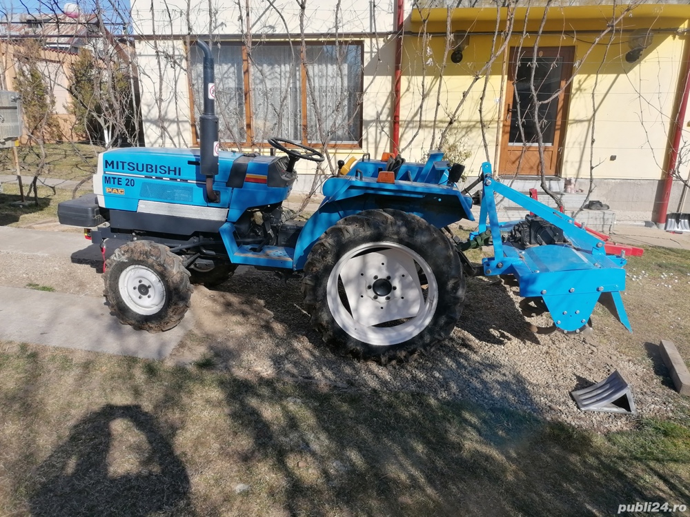 Vând tractoras Mitsubishi mt 20 