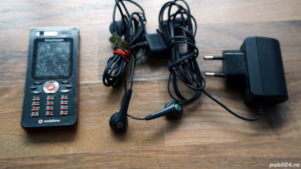 Sony Ericsson W880i orange