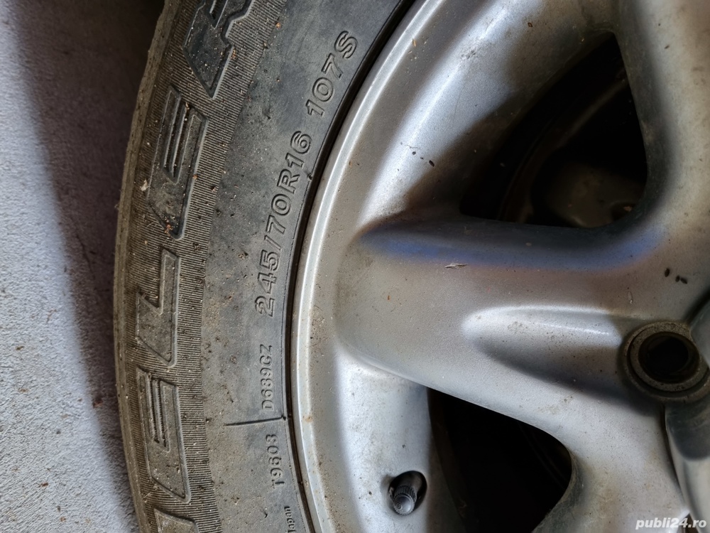 Vând roti aliaj cu anvelope Frontera