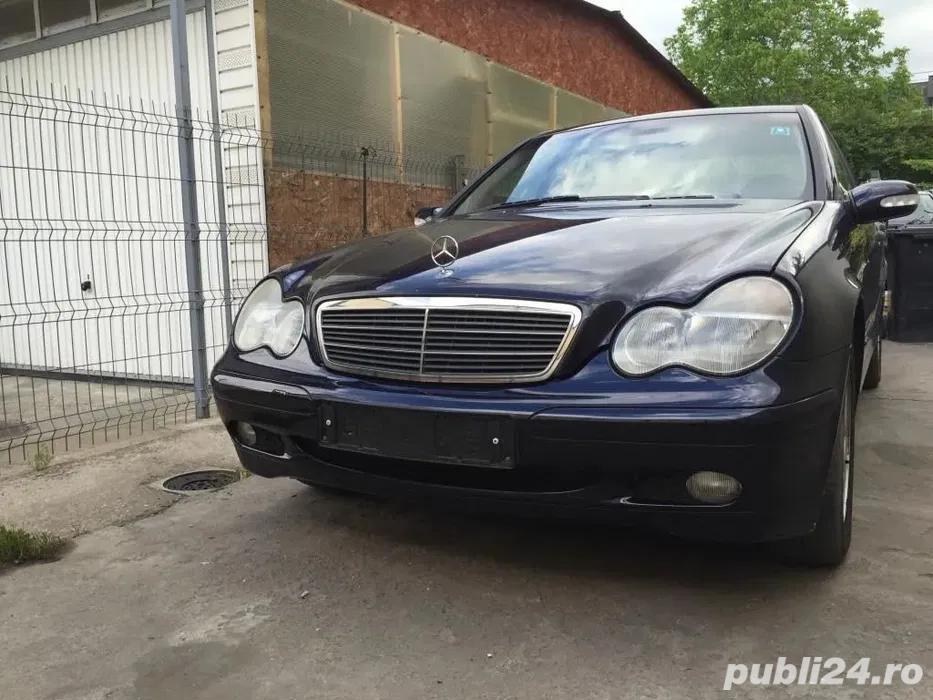 Dezmembrari Mercedes C-Class W203 2002
