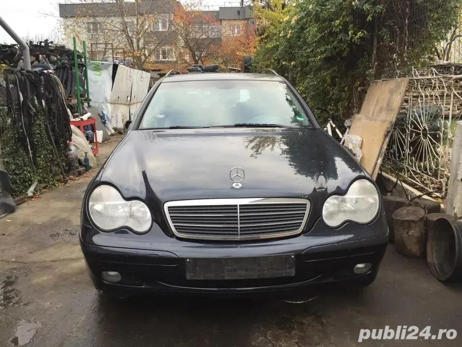 Dezmembrari Mercedes C-Class W203 2004