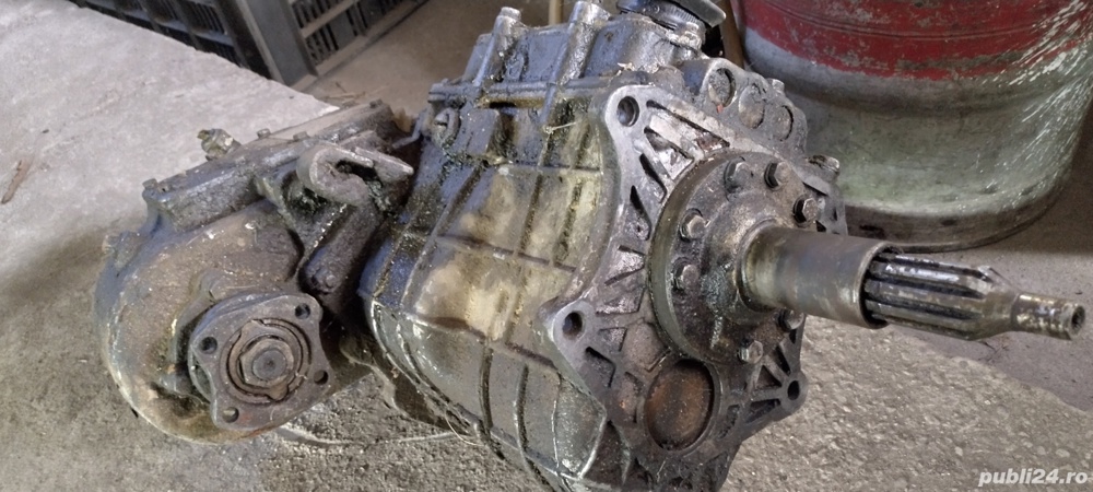 Cutie viteze manuala ARO cu reductor 4x4