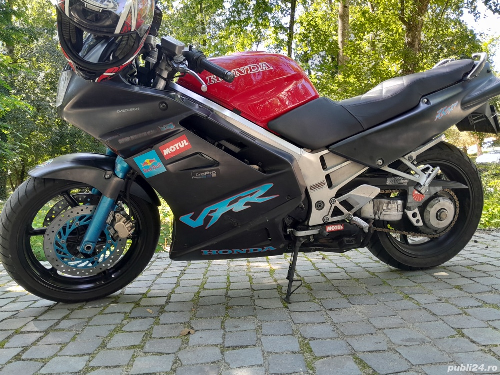 Honda vfr rc36 an 1990