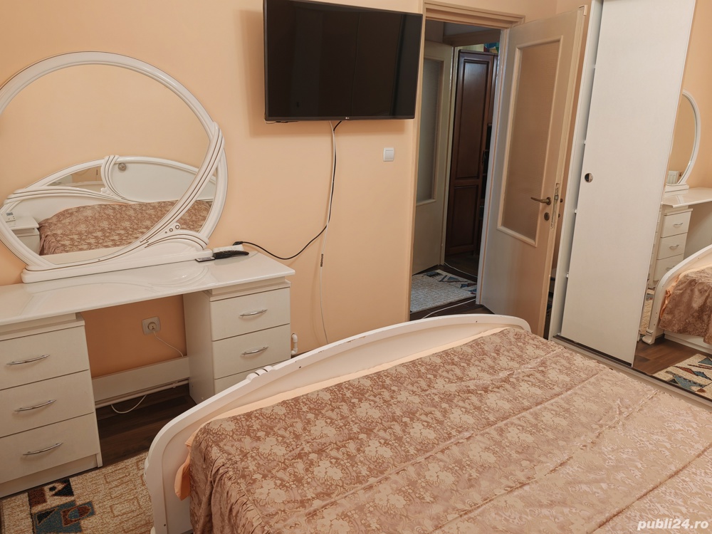 Inchiriez apartament