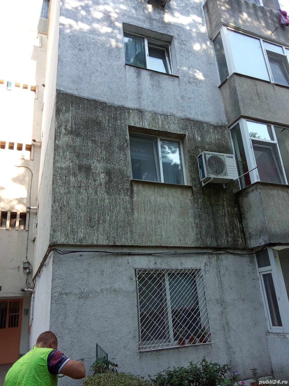 Spălat fațade de case