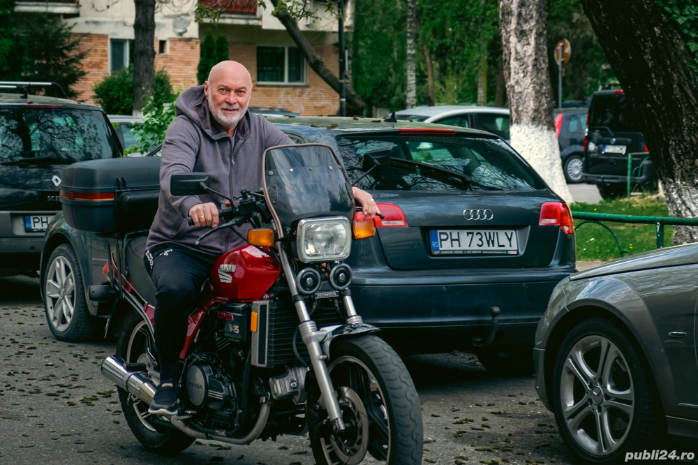 motocicleta HONDA VF750 SABRE