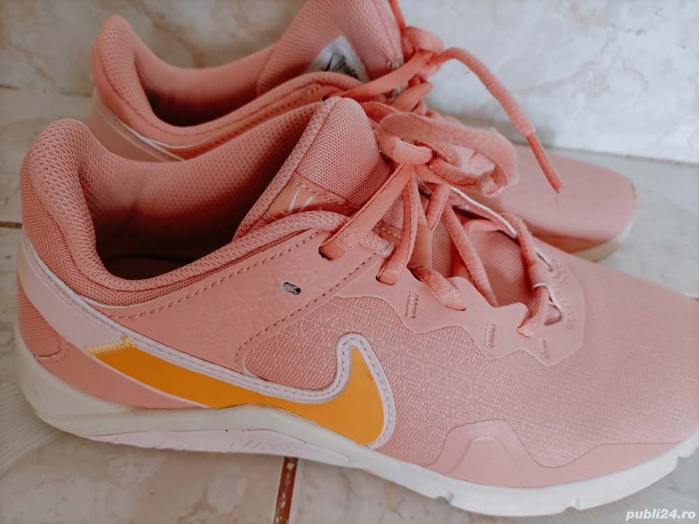 Adidași Nike pentru femei 