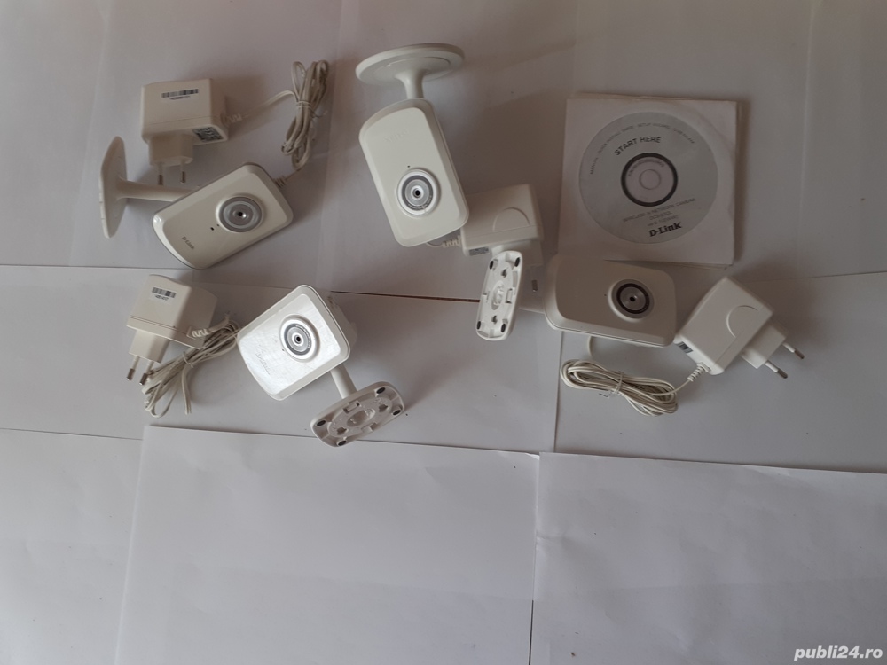 Vand 4 camere de supraveghere