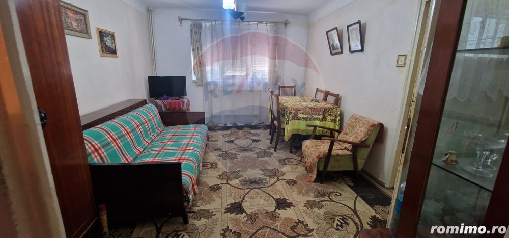 Apartament cu 3 camere semidecomandate Buhusi, Jud. Bacau