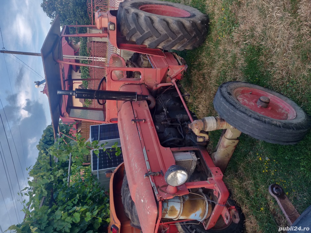 Vând tractor Zetor 5511 55cp