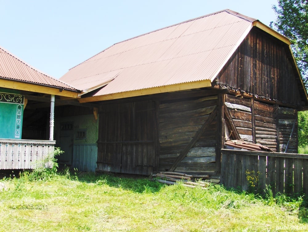 Casă bătrănească și 1300 mp livadă