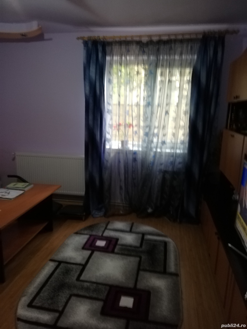 Vând apartament cu 3 camere în zonă liniștită 