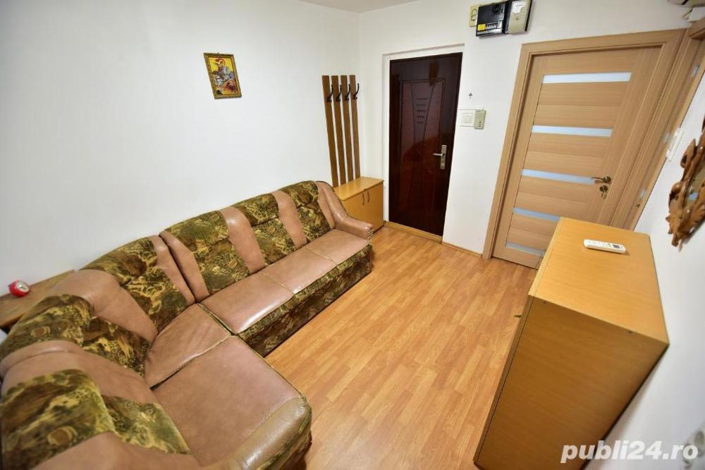 Inchiriez apartament cu 2 camere, complet mobilat, inclusiv aer conditionat.