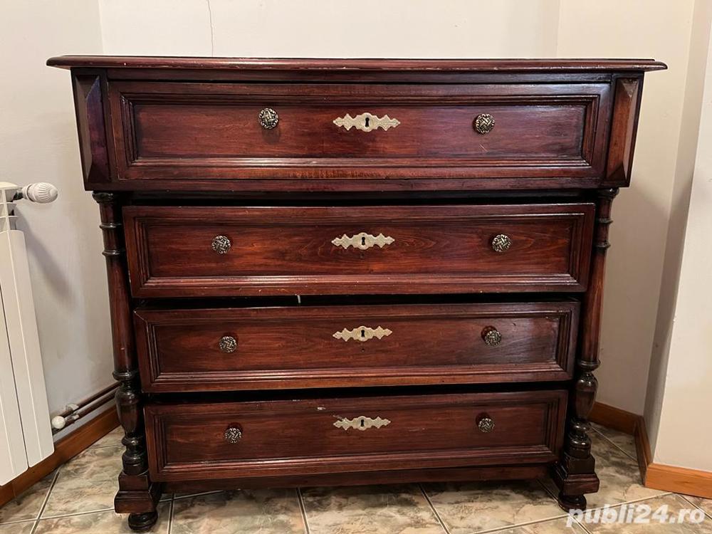 Vand scrin (comodă) cu 4 sertare