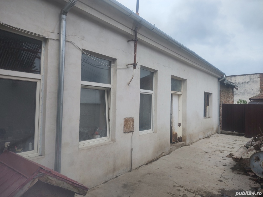 Central, vand imobil ptr. locuință sau birou Central, vand imobil ptr. locuință sau birou