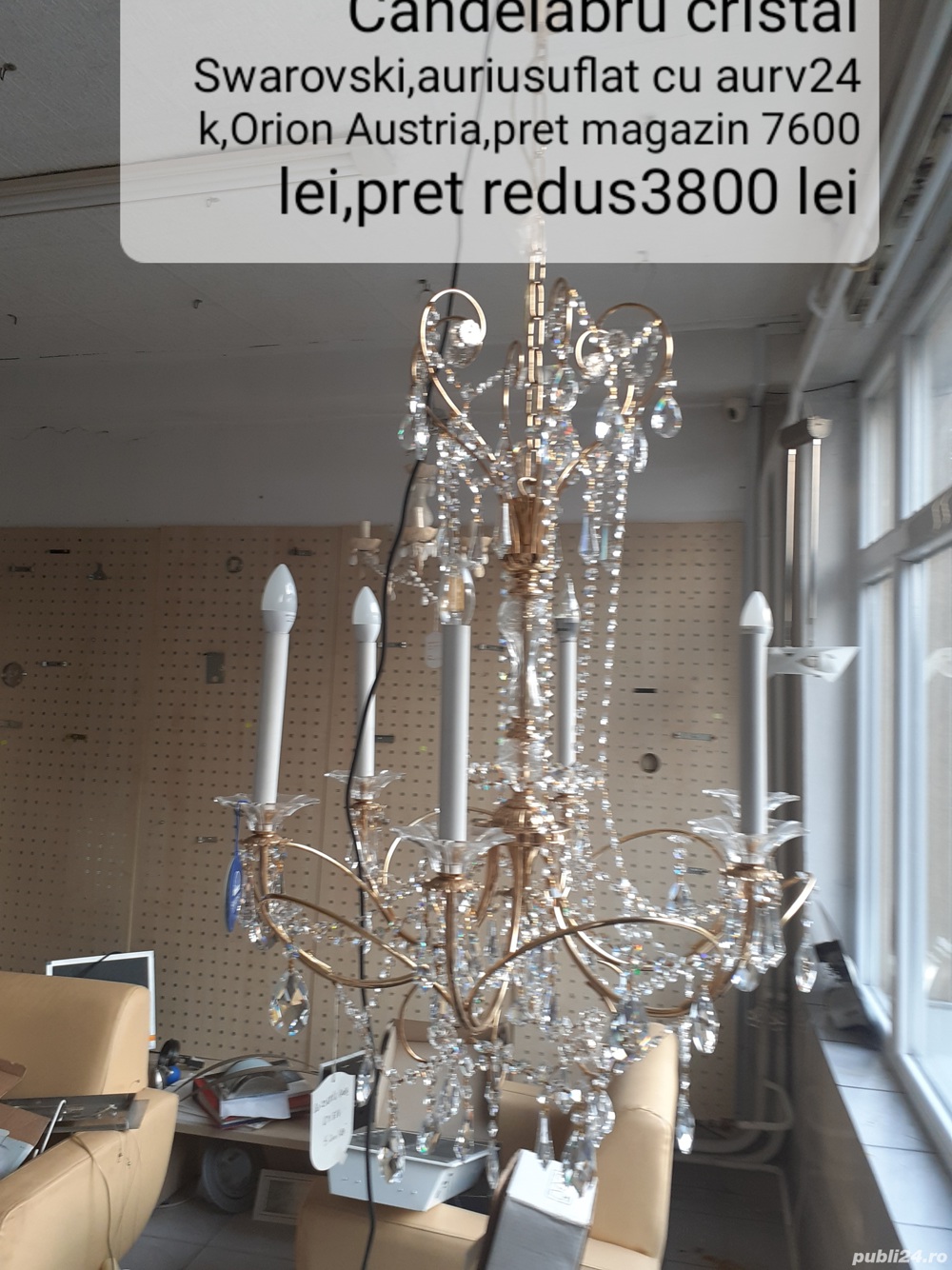 Avem de vânzare candelabre și alte corpuri de iluminat