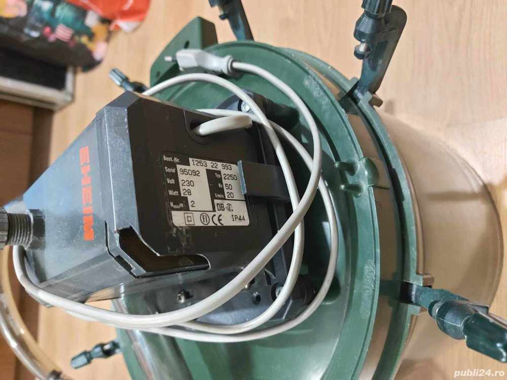 Filtru extern Eheim 2250 - cu 8,5 kg piatra ponce, bureti noi, accesorii complete