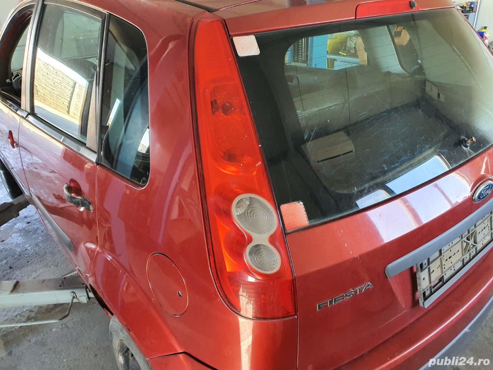 Stop stanga FORD FIESTA 5 an 2006