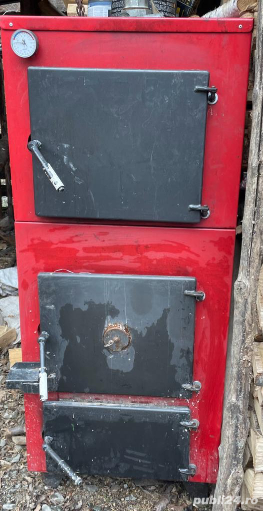 vand centrala pe lemne putin folosita captusita cu șamota 