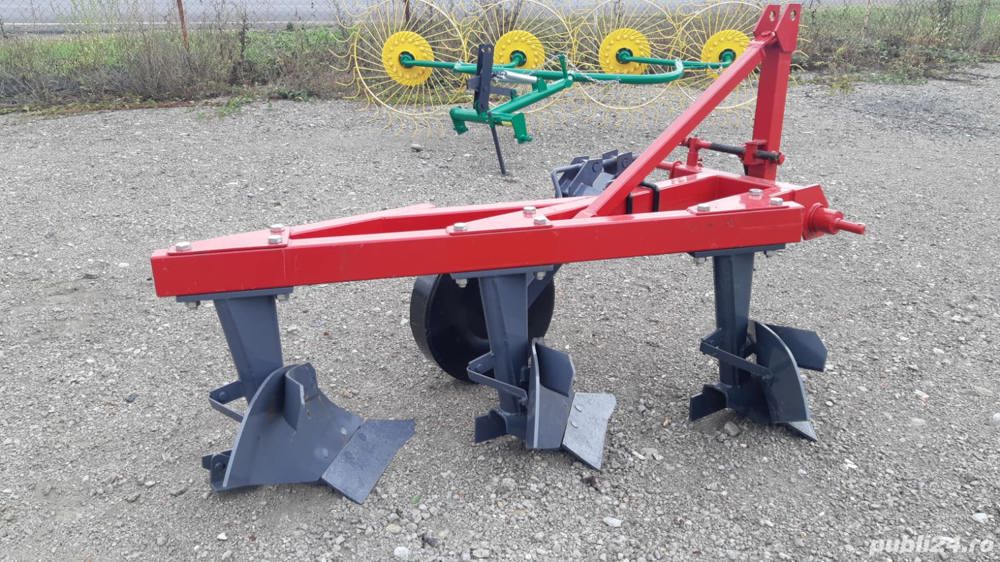 Altele Plug cu 3 brazdare 55-65 CP