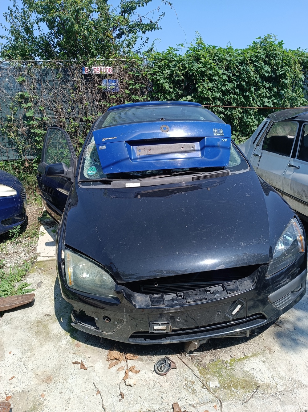 dezmembrez  ford focus 16 benzina an 2006