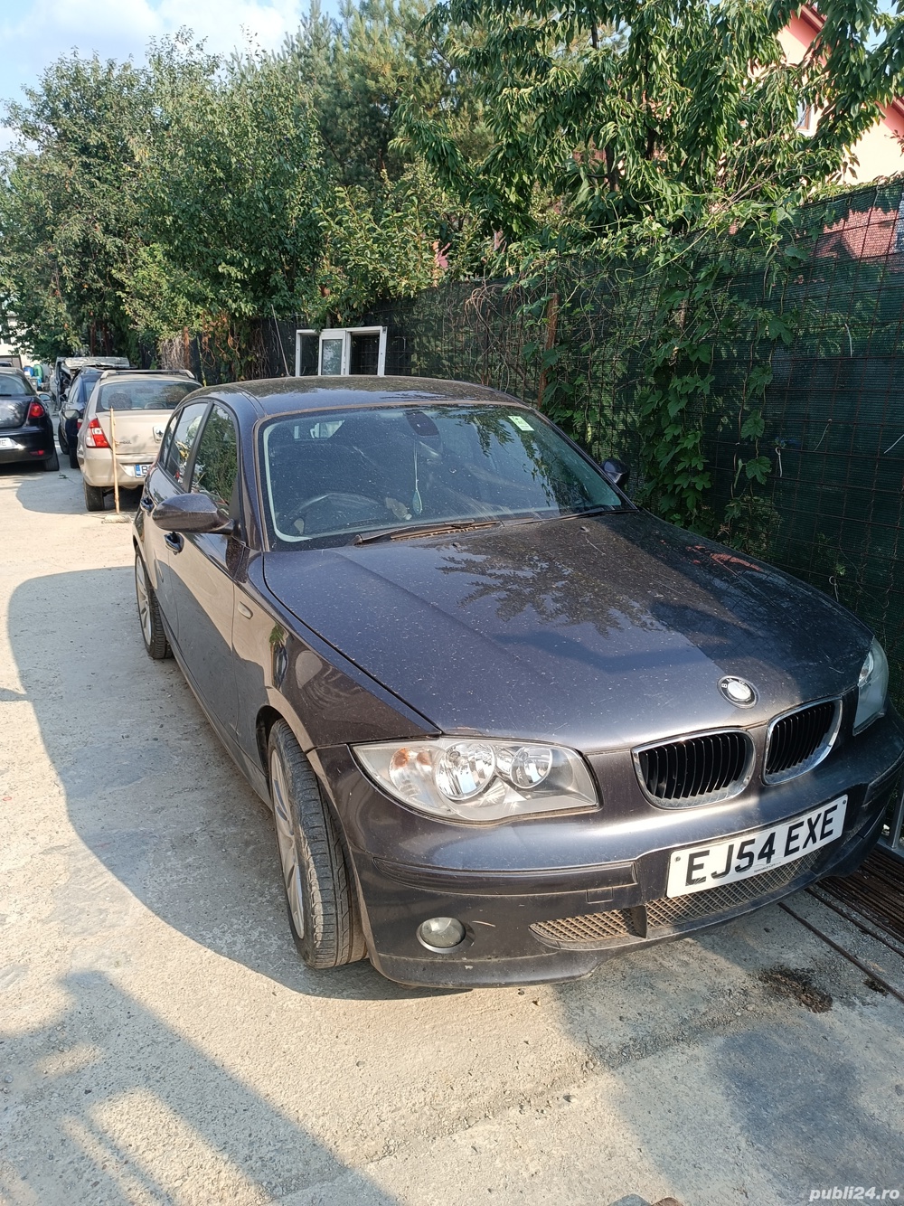 dezmembrez bmw seria 1 benzina 16 an 2005