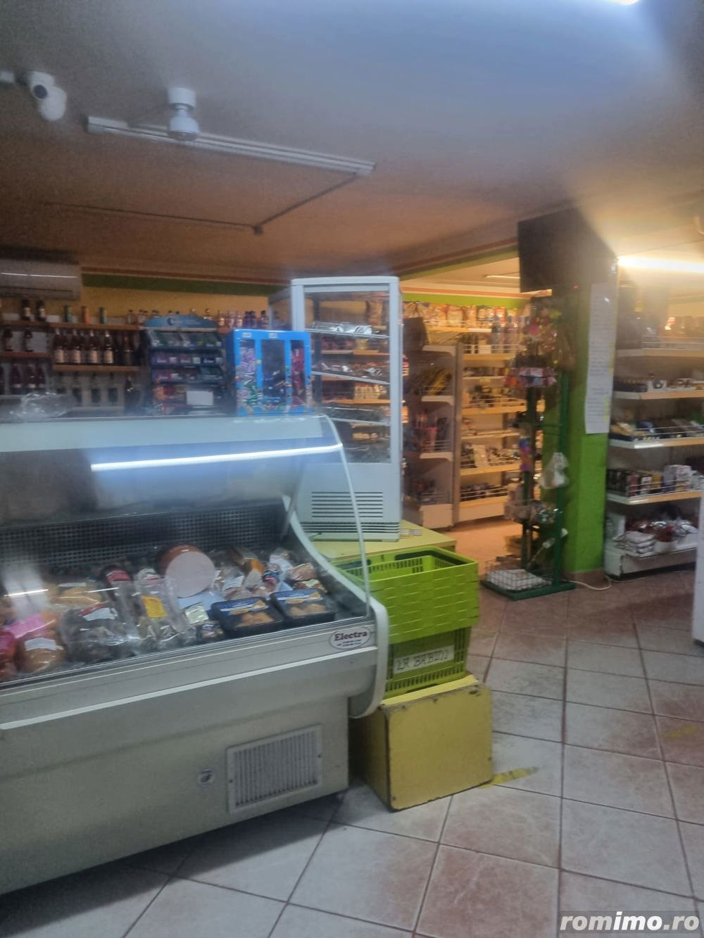 De vanzare cladire spatiu comercial ,utilat functional si locuibil