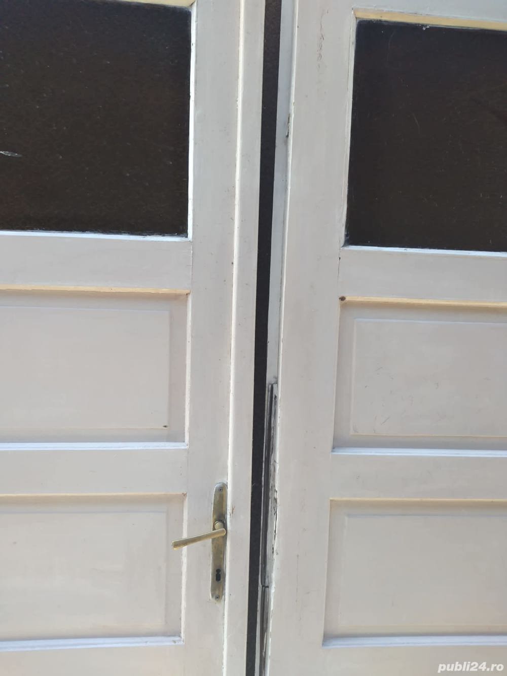 USA lemn si geamuri lemn si Sticla loc santana Jud Arad 