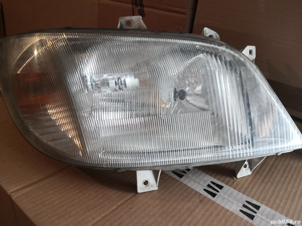Far dreapta complet+sticla si oglinda far stanga-Mercedes Sprinter 208-414, an 1996-01.2003