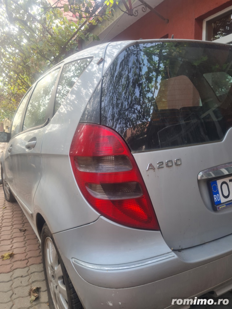 vând AUTOTURISM MERCEDES BENZ A 200 CDI 