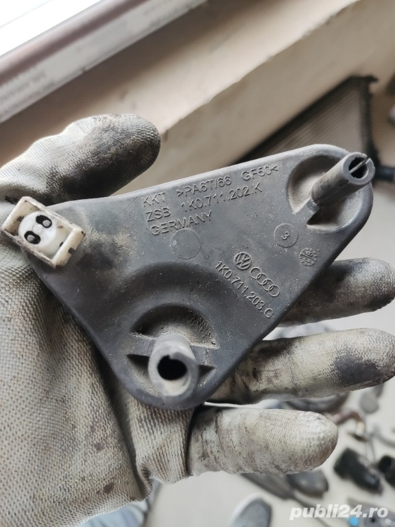 Levier schimbator timonerie suport VW GOLF 5 6 PASSAT B6 B7 CC SKODA SEAT AUDI 1K0 711 202 1K0 711 2