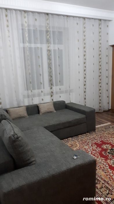 Apartament o camera de vanzare in zona Sagului