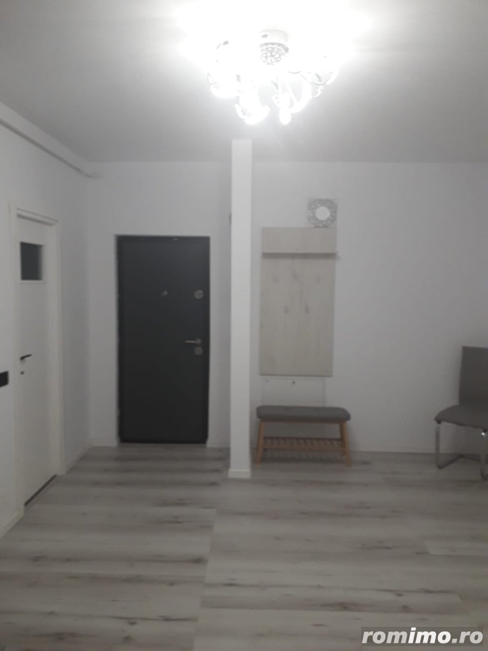 Apartament  cu 2 canere de vanzare zona BMW