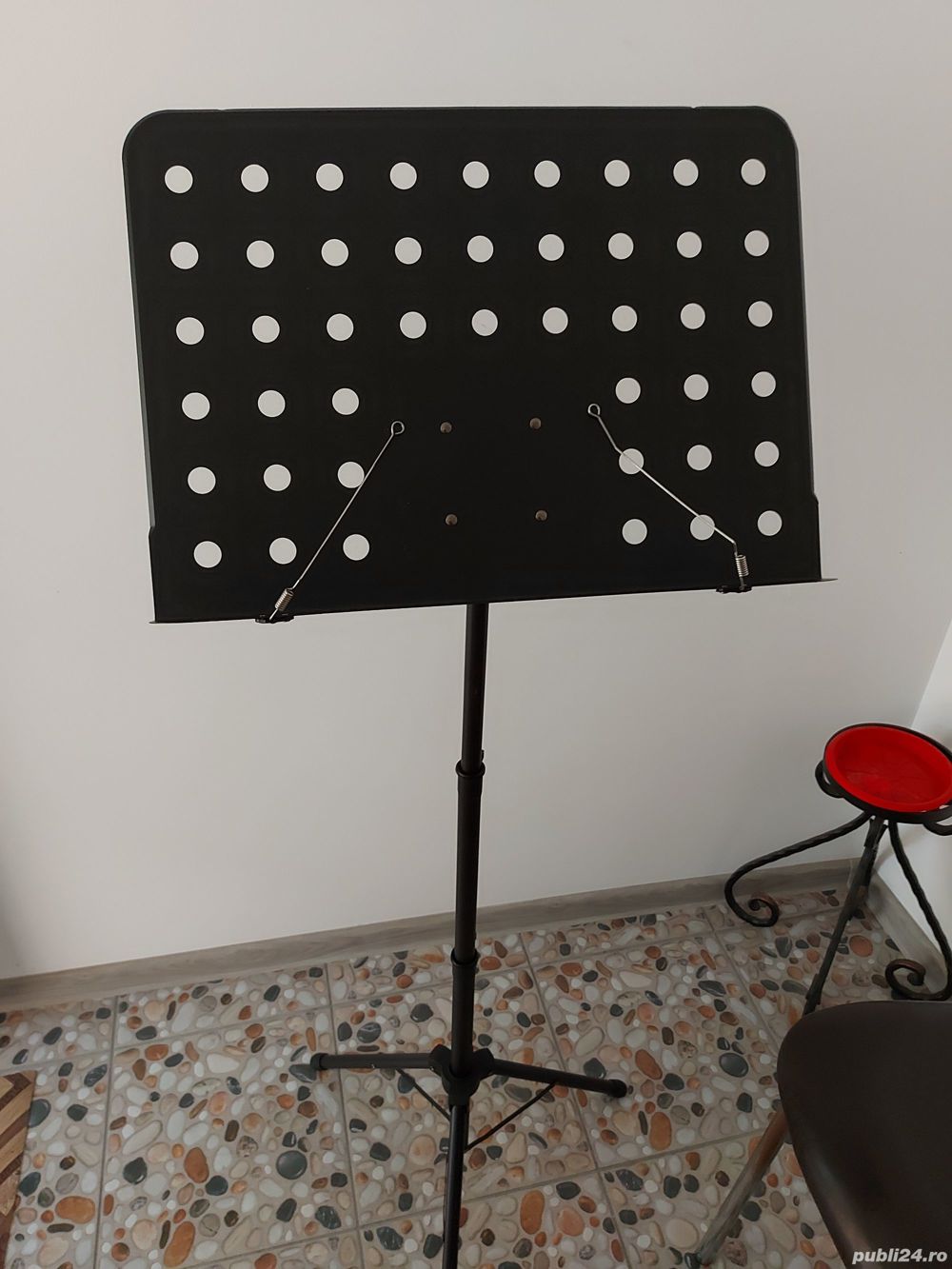 Vand suporti partitura noi (sigilati)