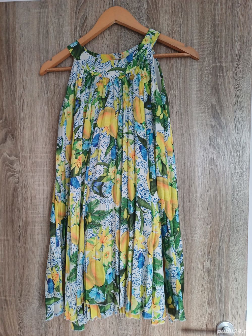 Vand rochite si salopete, marimea XS