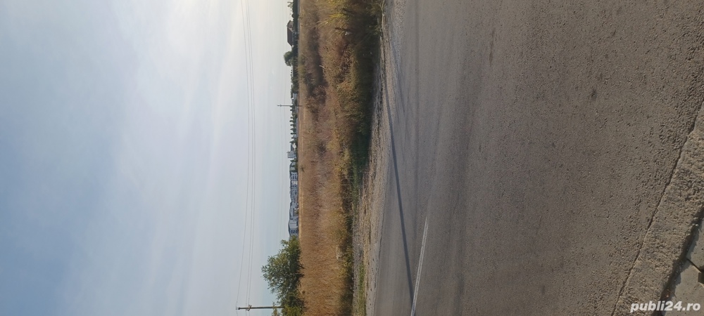 Teren industrial aproape de aeroport curent , apa si gaze .