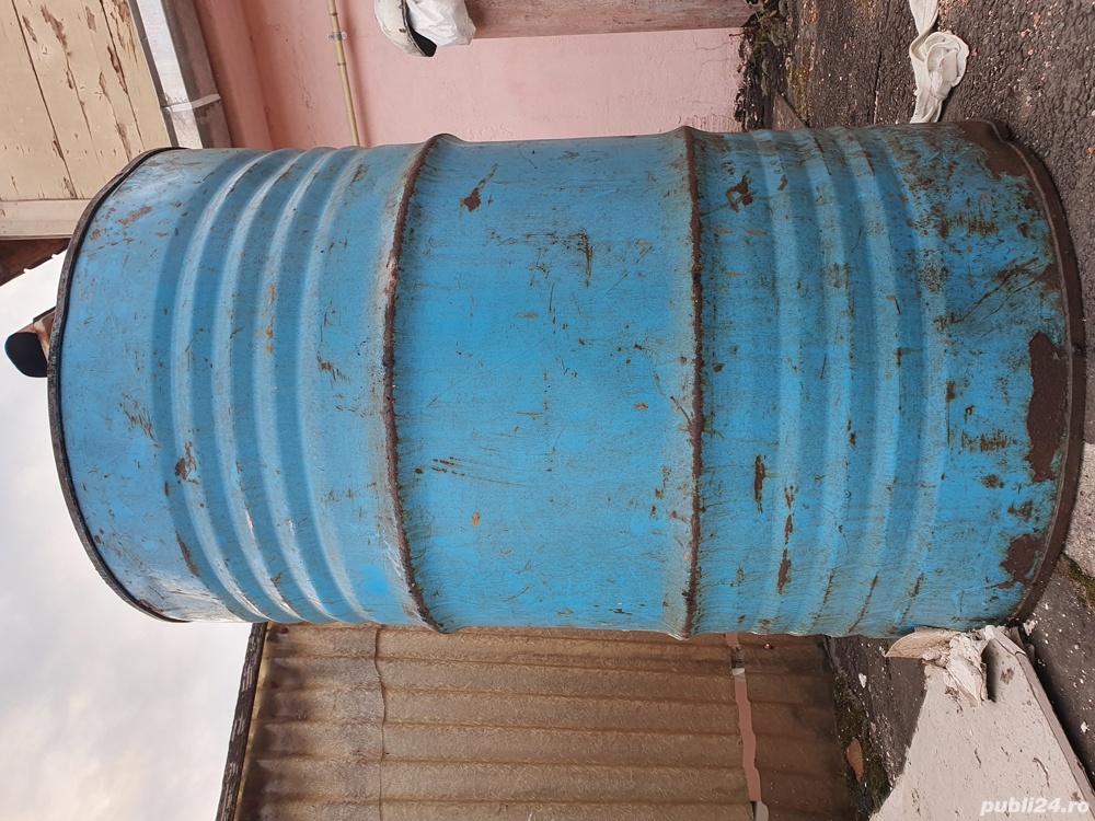 Butoi baril otel aprox 160L 2buc in stare buna tehnica, estetic nu prea