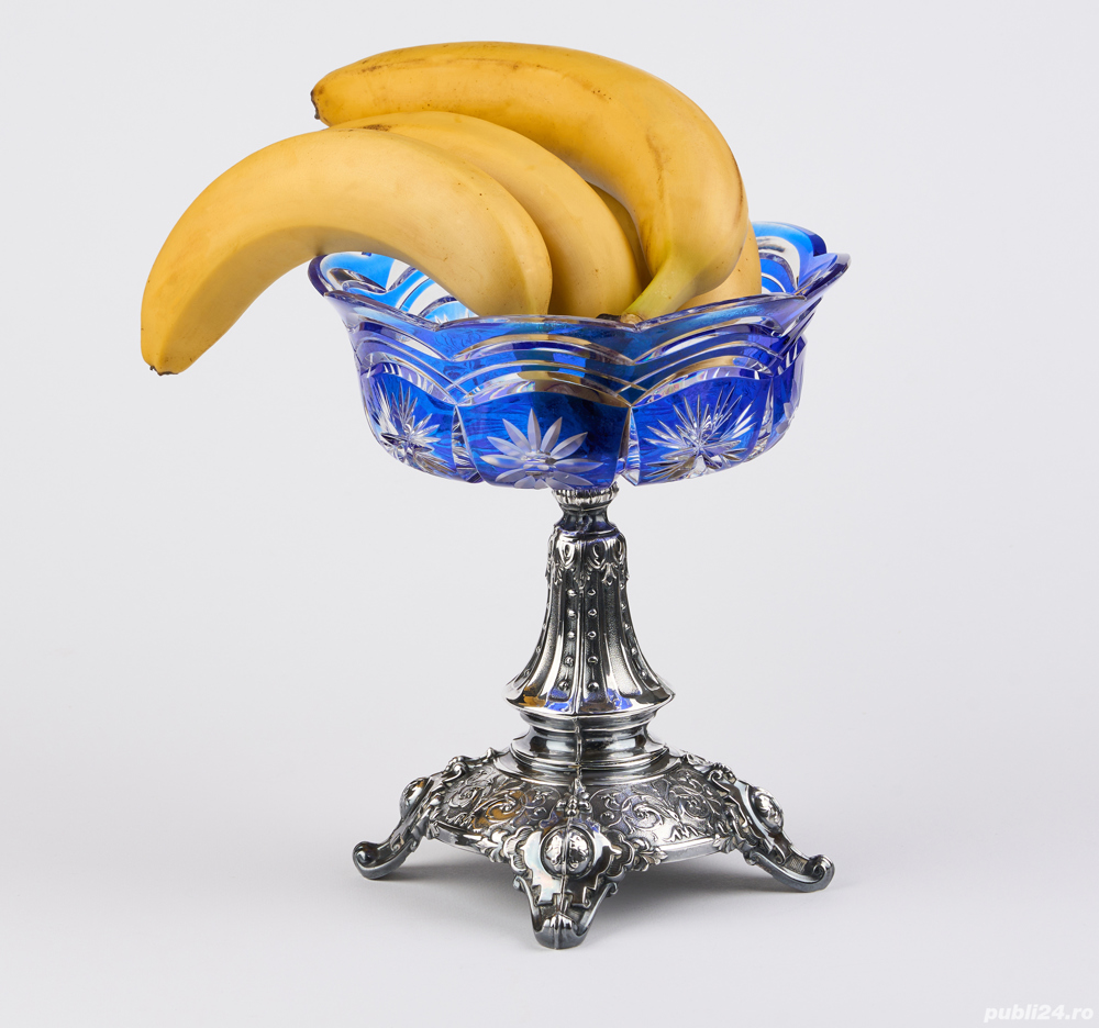 Cumpar obiecte din argint masiv: cupe,pahare,cani,miniaturi,etc si antichitati cu plata pe loc