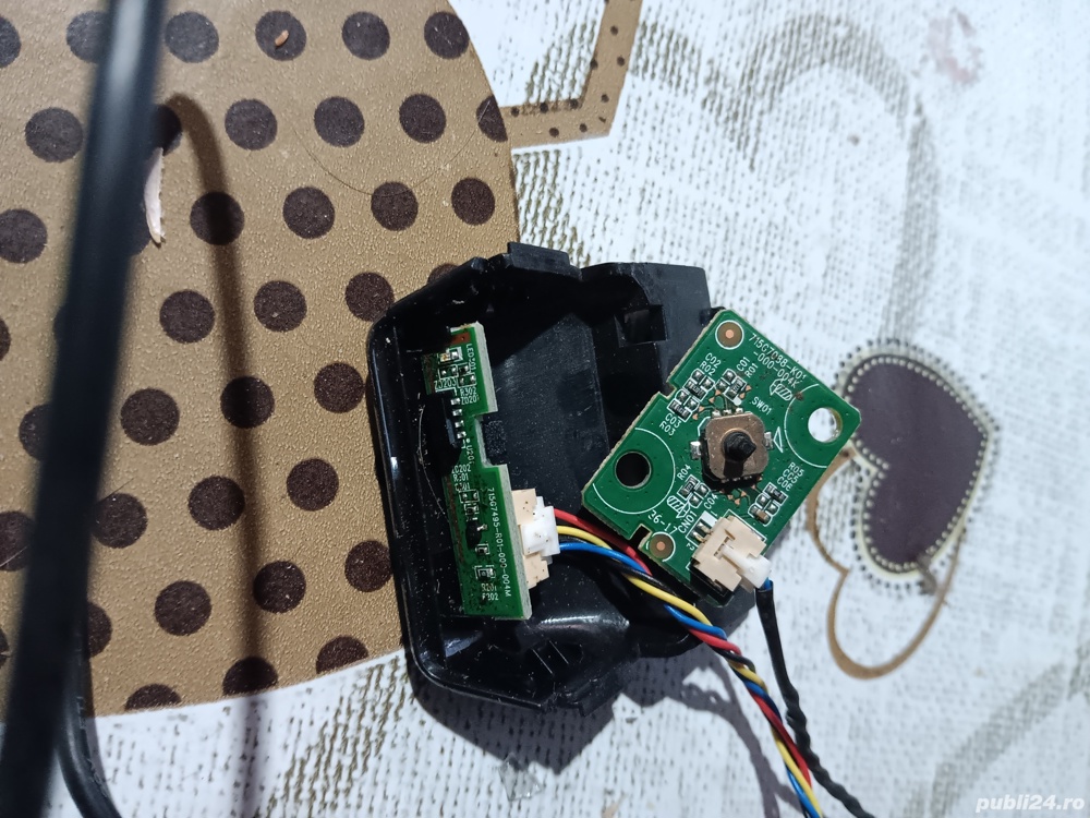 modul ir+buton 715g7088-k01-000-004k + 715g7495-r01-000-004m de pe tv Philips