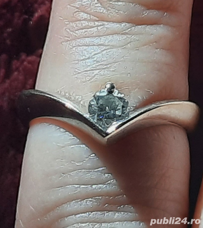 Inel de logodna din aur alb,cu diamant