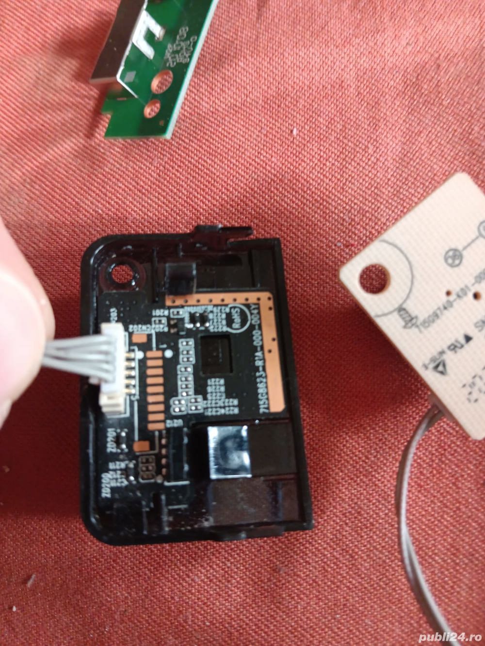 modul ir +buton715g8623-r1a-000-004y de pe tv Philips 43pfs685512