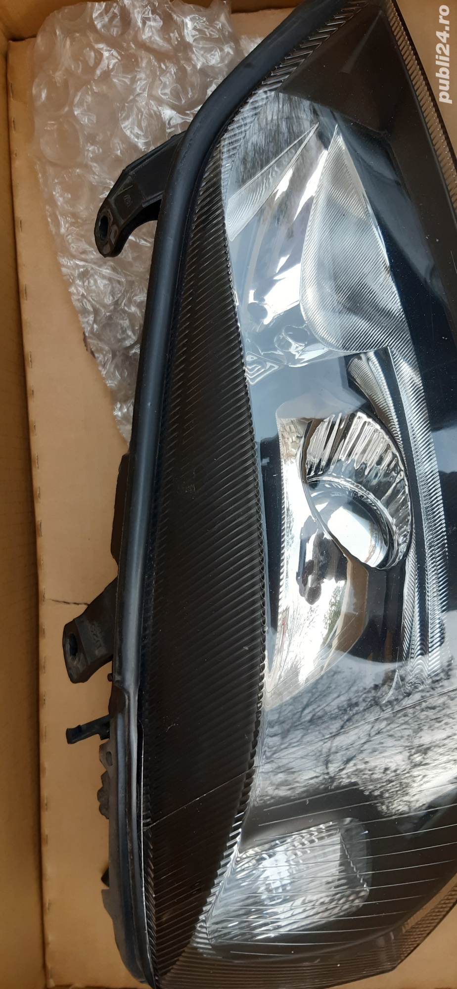 Far dreapta(pasager)Lupa Opel Astra G