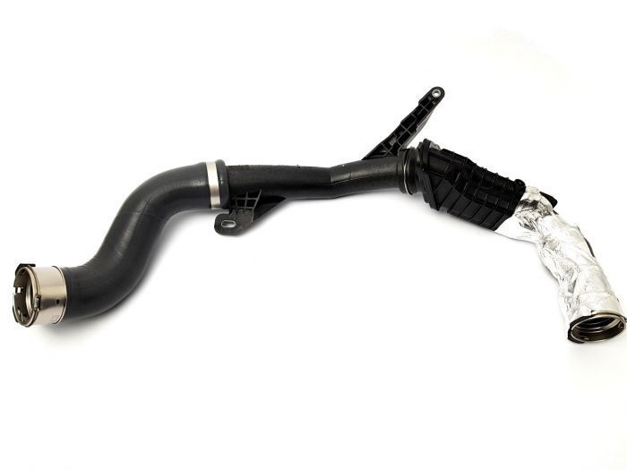 Furtun aer supraalimentare 144604018R Dacia Renault.  Produs nou si original Renault. 