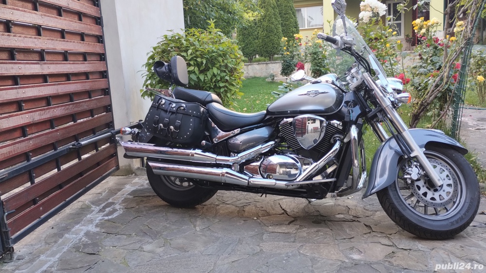 Suzuki VL 800 intruder Boulevard (SUA)