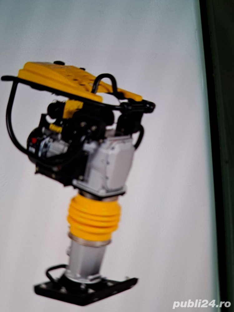 Închiriez mai și placă compactoare