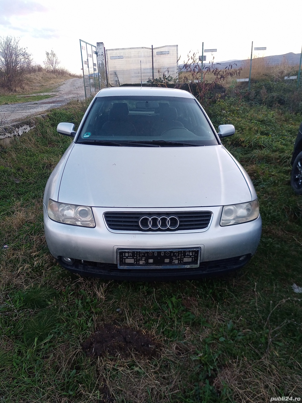Dezmembrez Audi A3 1.6 benzină an 2003